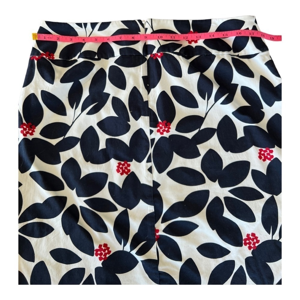 Talbots floral pattern skirt size 14P - Picture 6 of 8